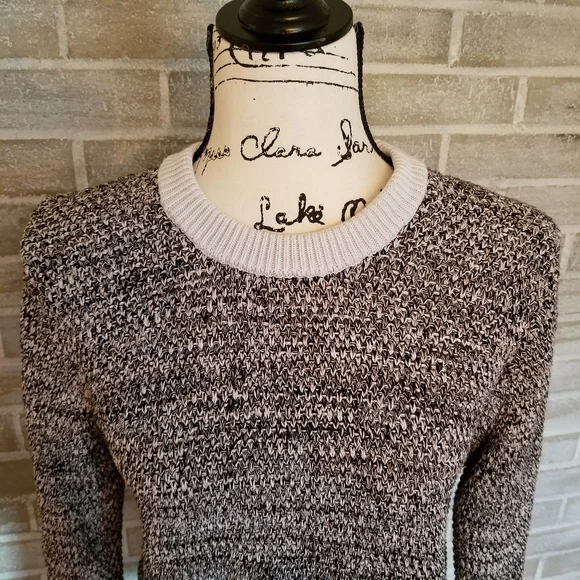 Peruna Sweater Color Black and Cream.!!. - Picture 3 of 15